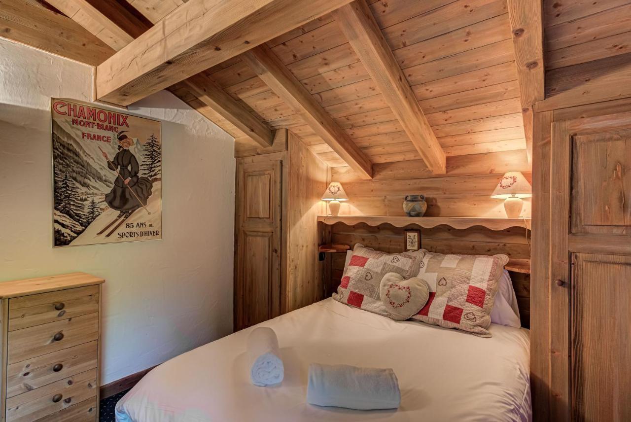 Chalet Blackbushe - Traditional Chalet - Alpes Travel - Sleeps 4-6 Les Houches Exterior photo