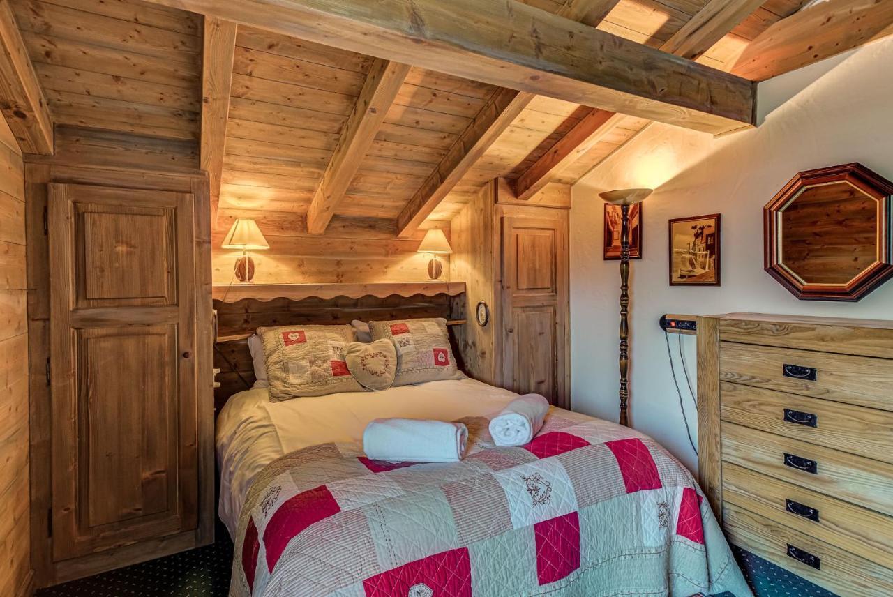 Chalet Blackbushe - Traditional Chalet - Alpes Travel - Sleeps 4-6 Les Houches Exterior photo