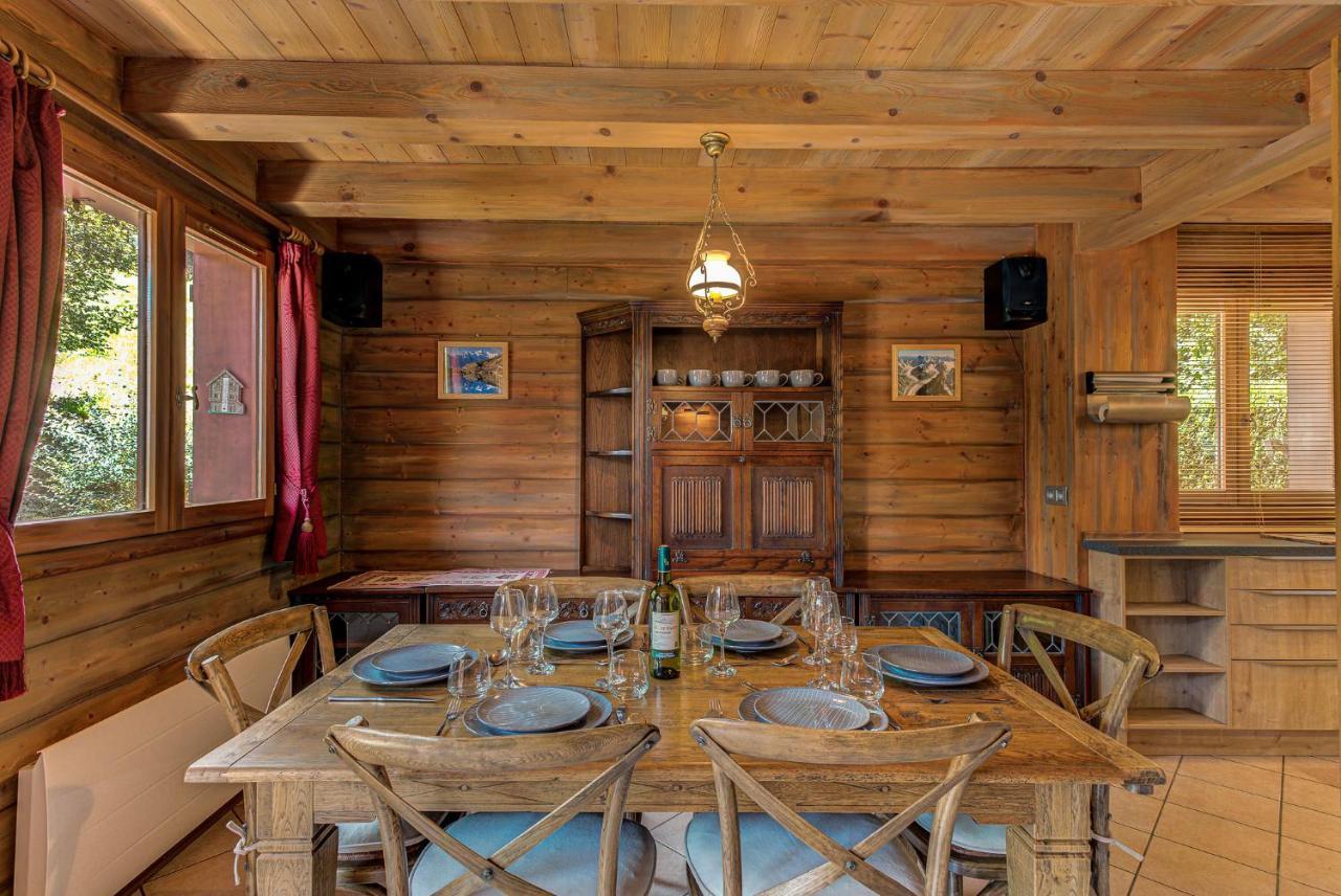 Chalet Blackbushe - Traditional Chalet - Alpes Travel - Sleeps 4-6 Les Houches Exterior photo