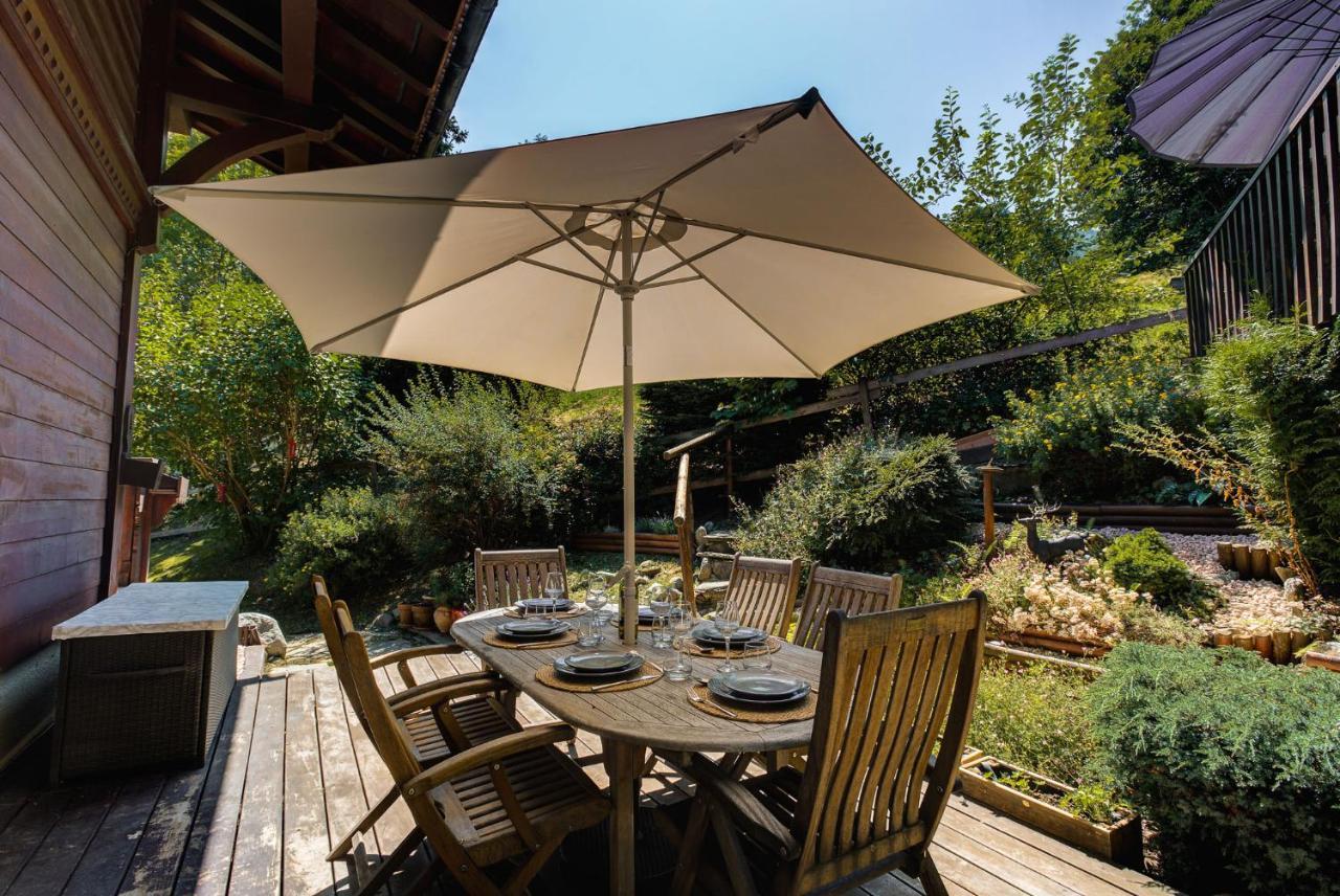 Chalet Blackbushe - Traditional Chalet - Alpes Travel - Sleeps 4-6 Les Houches Exterior photo