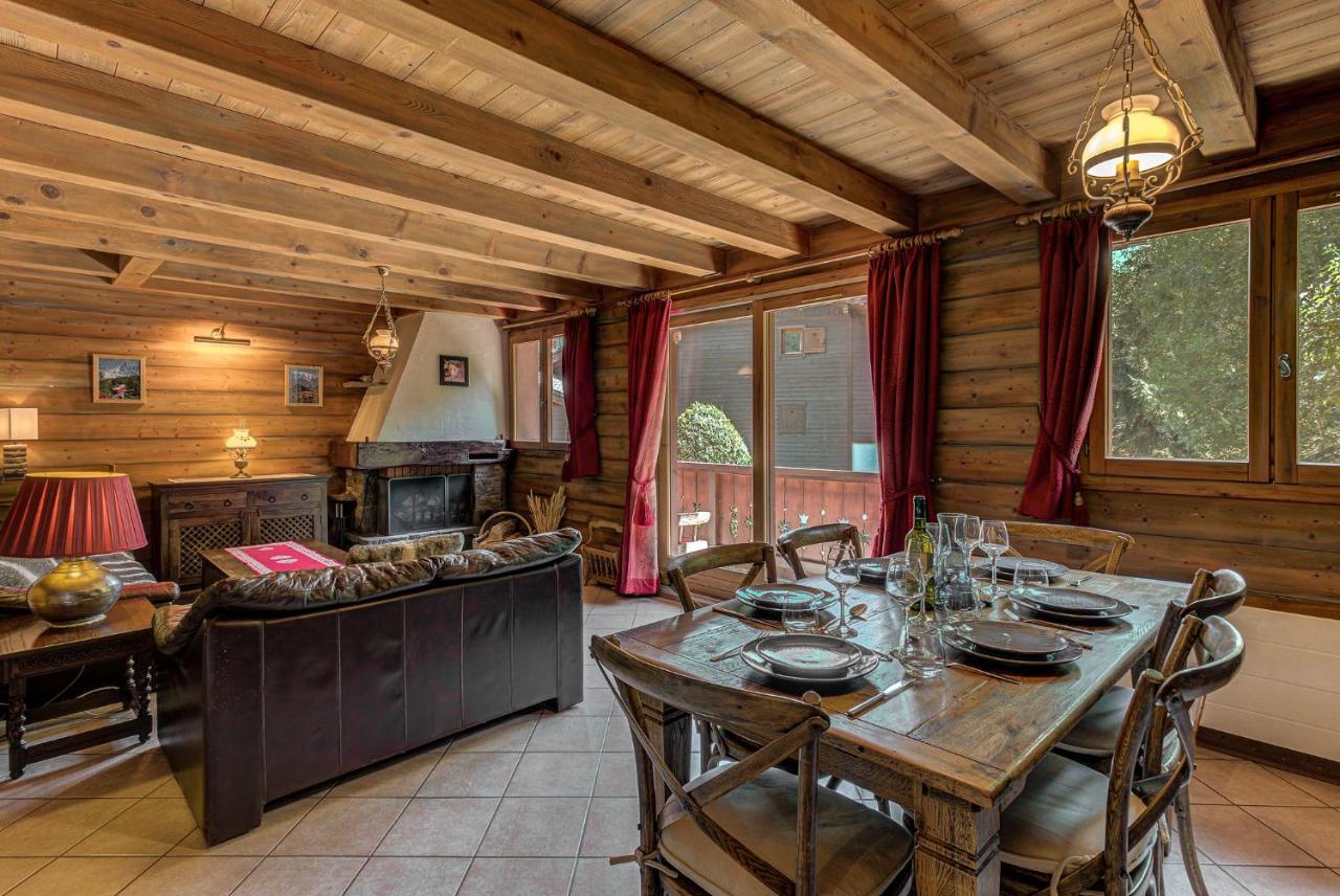 Chalet Blackbushe - Traditional Chalet - Alpes Travel - Sleeps 4-6 Les Houches Exterior photo
